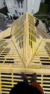 Liteaunage neuf sur arêtiers et noues de charpente